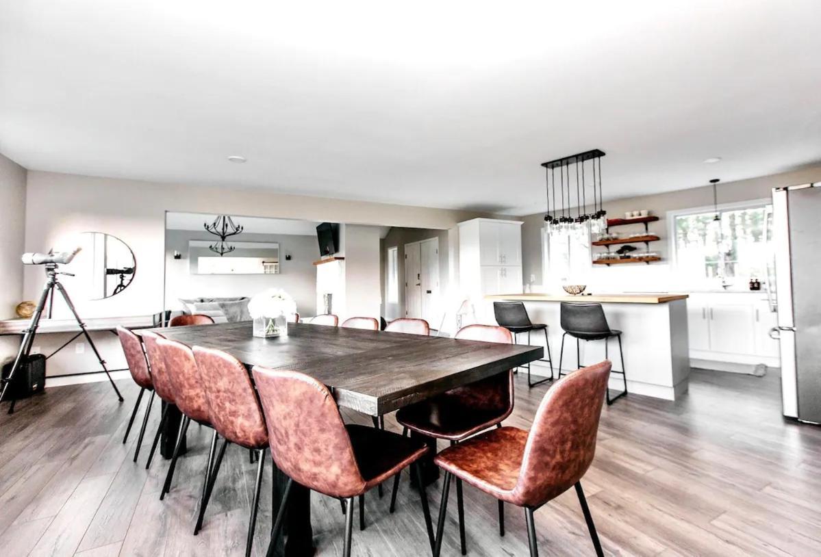 Stunning Home With Amazing Views Near The City Victoria Kültér fotó